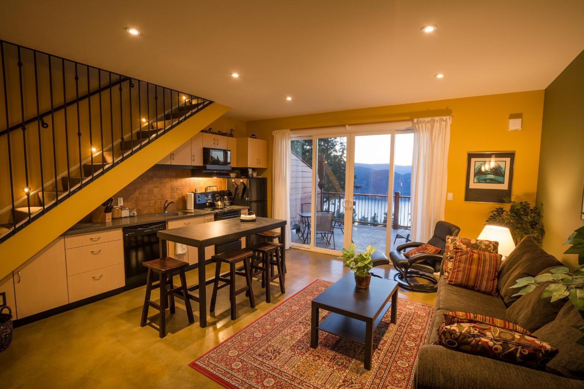 Crooked Tree Guest Suites Pentiction Zewnętrze zdjęcie